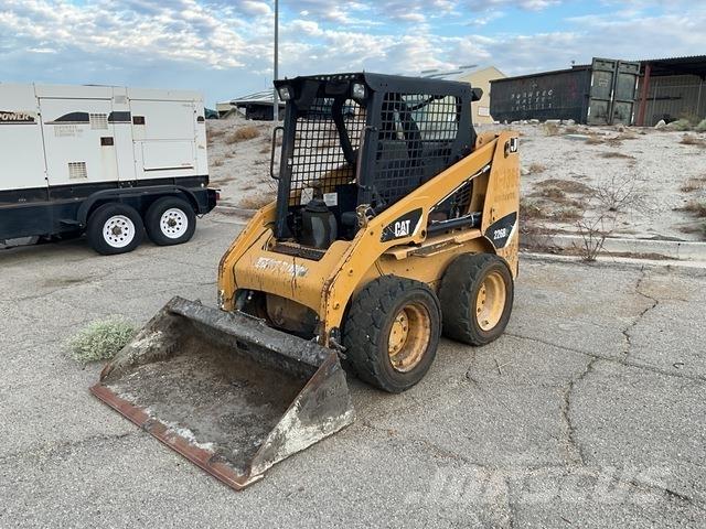 CAT 226B Skid steer mini nakladalci