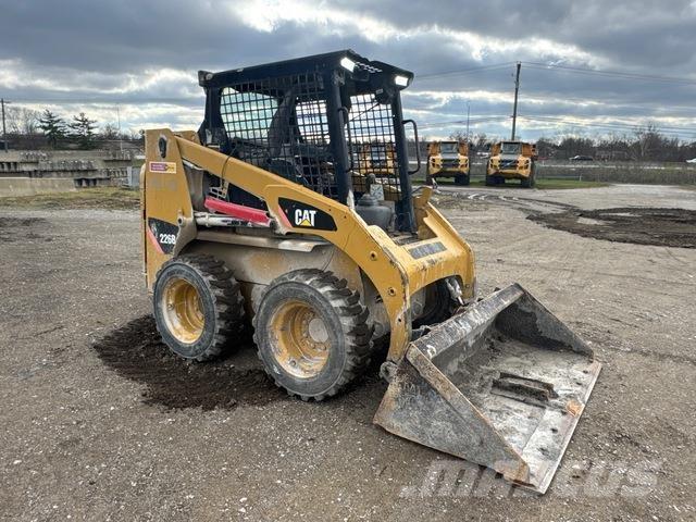 CAT 226B 2 Skid steer mini nakladalci