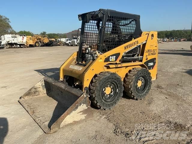 CAT 226B3 Skid steer mini nakladalci