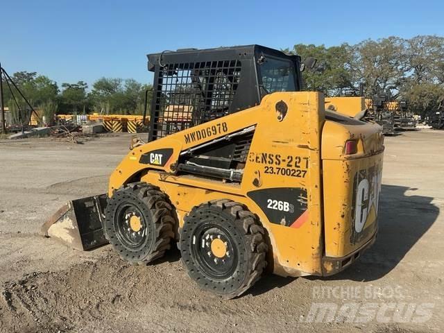 CAT 226B3 Skid steer mini nakladalci