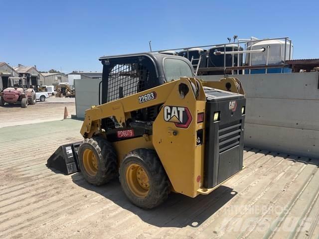 CAT 226D3 Skid steer mini nakladalci