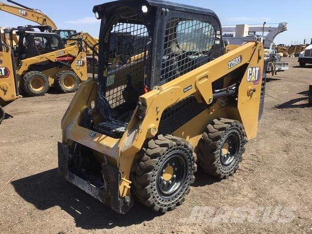 CAT 226D3 Skid steer mini nakladalci
