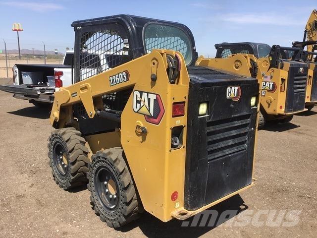 CAT 226D3 Skid steer mini nakladalci