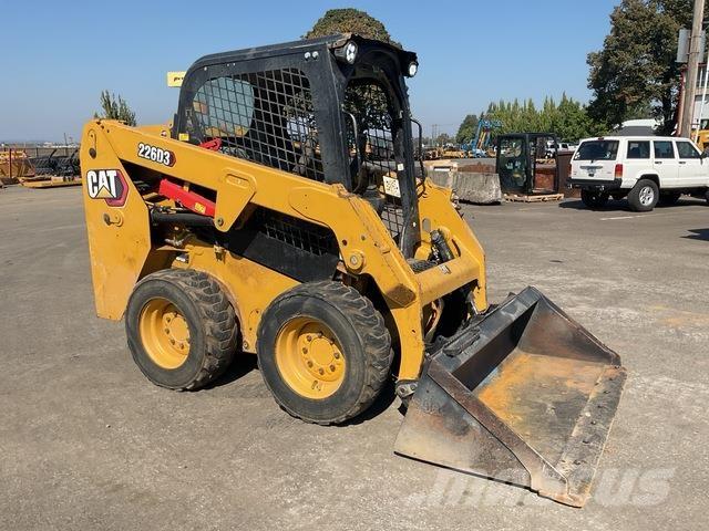 CAT 226D3 Skid steer mini nakladalci