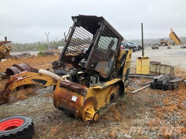 CAT 236 Skid steer mini nakladalci