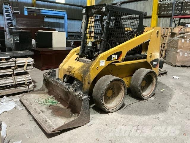 CAT 236B3 Skid steer mini nakladalci