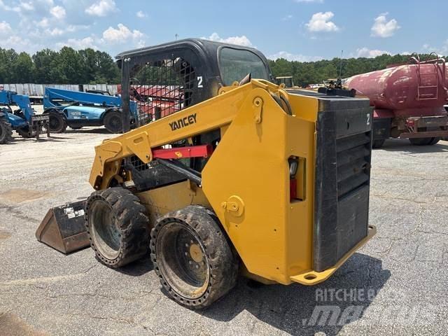 CAT 236D Skid steer mini nakladalci