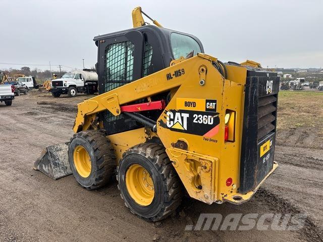 CAT 236D Skid steer mini nakladalci