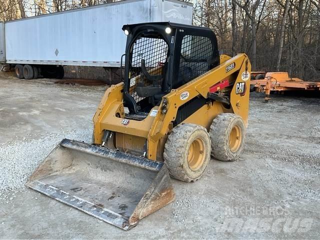 CAT 236D3 Skid steer mini nakladalci