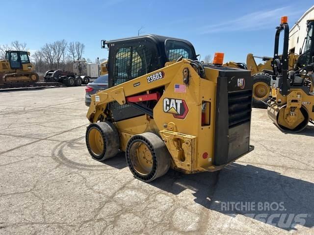 CAT 236D3 Skid steer mini nakladalci