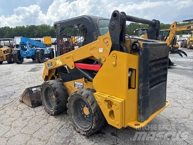CAT 242D Skid steer mini nakladalci