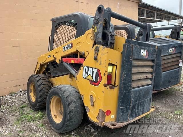 CAT 242D3 Skid steer mini nakladalci