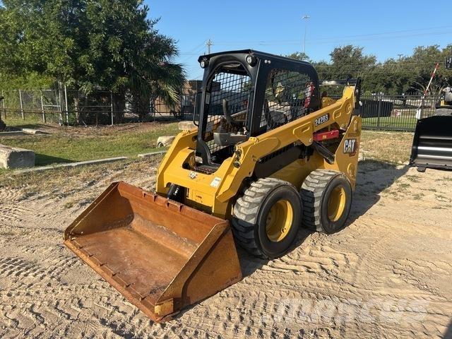 CAT 242D3 Skid steer mini nakladalci