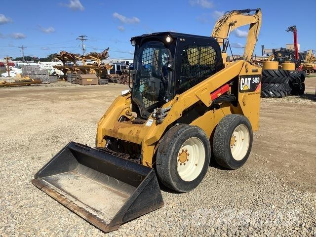 CAT 246D Skid steer mini nakladalci