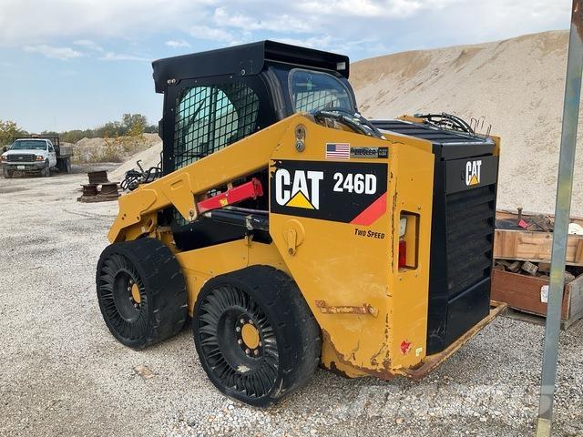 CAT 246D Skid steer mini nakladalci