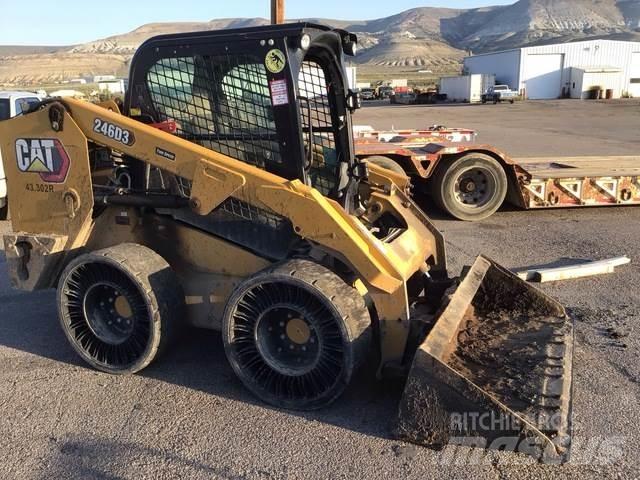 CAT 246D3 Skid steer mini nakladalci