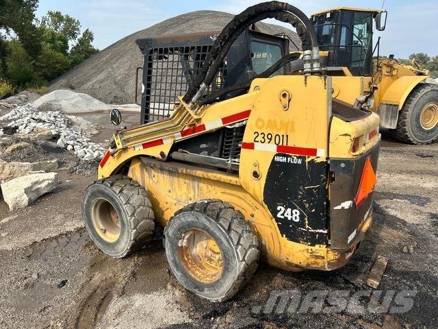 CAT 248 Skid steer mini nakladalci