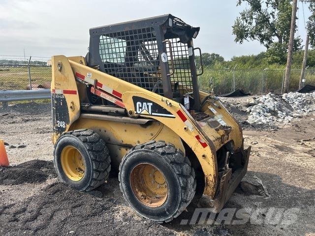 CAT 248 Skid steer mini nakladalci