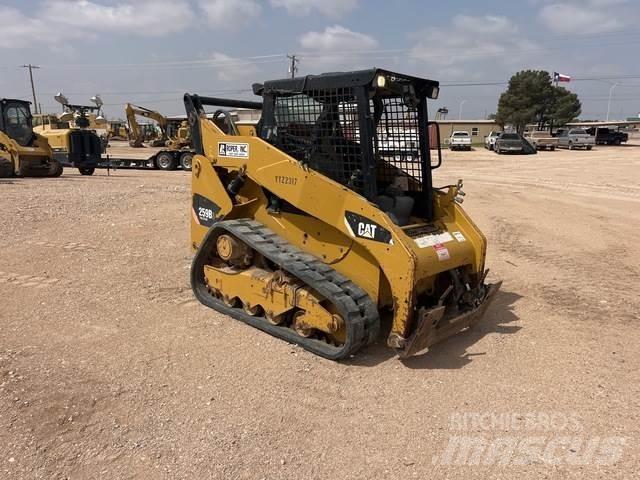 CAT 259B3 Skid steer mini nakladalci