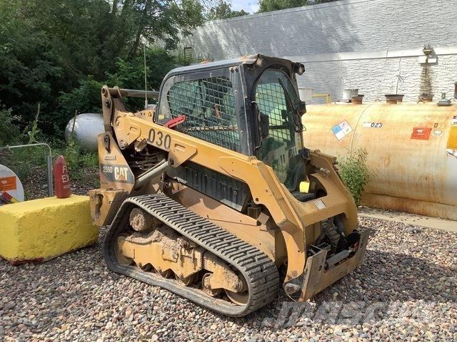 CAT 259D Skid steer mini nakladalci