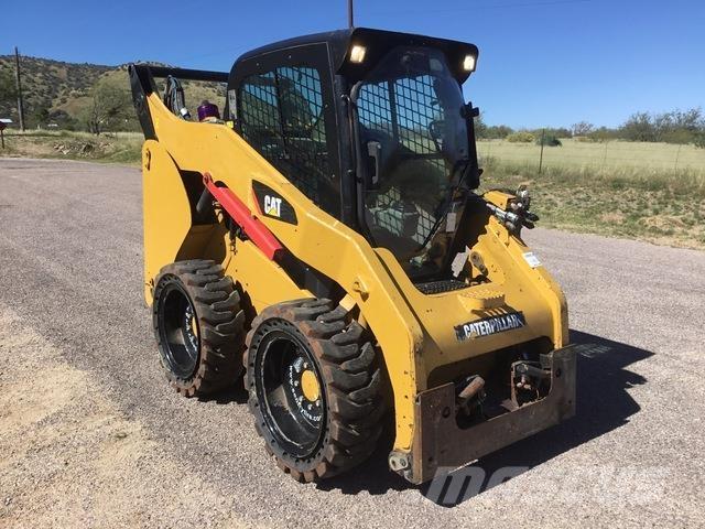 CAT 262C2 Skid steer mini nakladalci