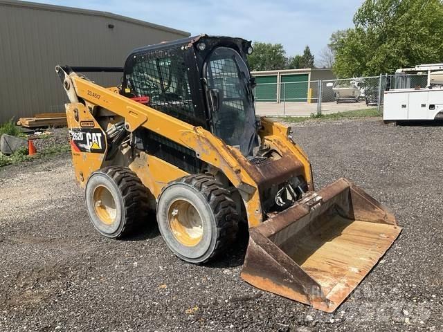 CAT 262D Skid steer mini nakladalci