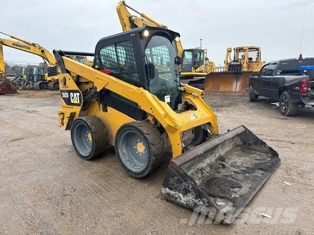 CAT 262D Skid steer mini nakladalci