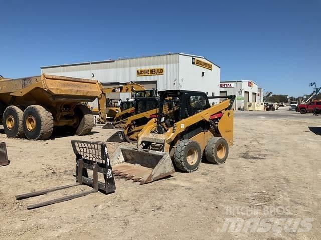 CAT 262D3 Skid steer mini nakladalci