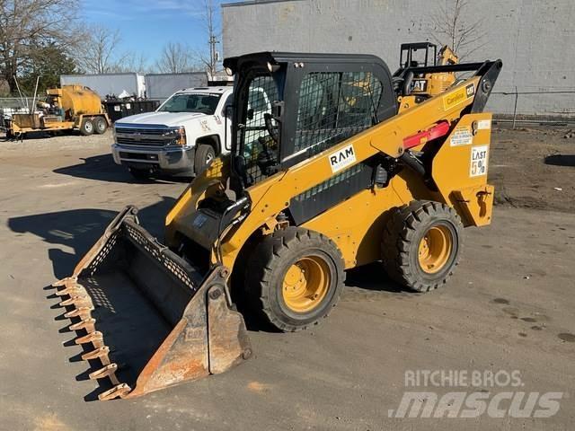 CAT 272D2 Skid steer mini nakladalci