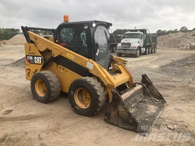 CAT 272D2 XHP Skid steer mini nakladalci