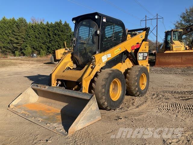 CAT 272D2 XHP Skid steer mini nakladalci