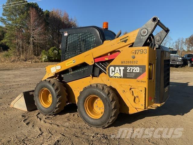 CAT 272D2 XHP Skid steer mini nakladalci