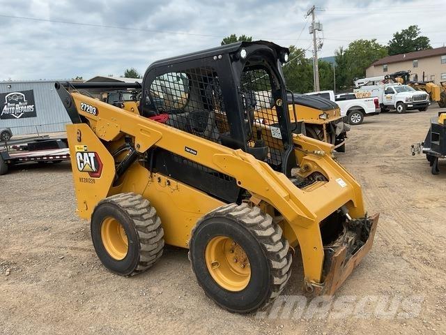 CAT 272D3 Skid steer mini nakladalci