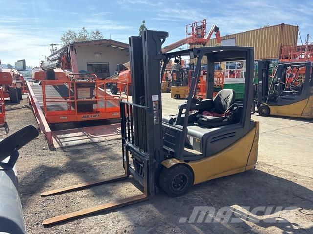 CAT 2ET4000 Električni viličarji