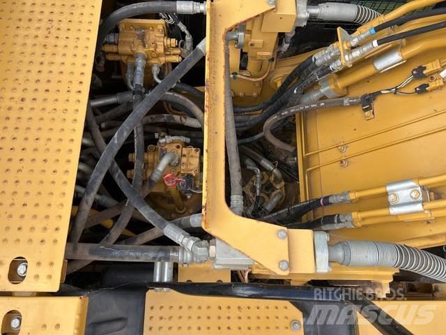 CAT 320 Bagri goseničarji
