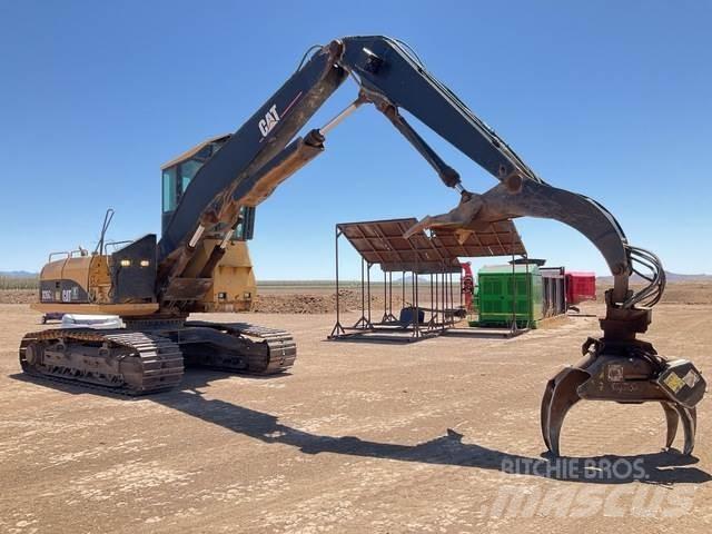 CAT 320C Nakladalci za les