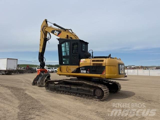 CAT 320DFM Cepilniki, lesni drobilci, in žage