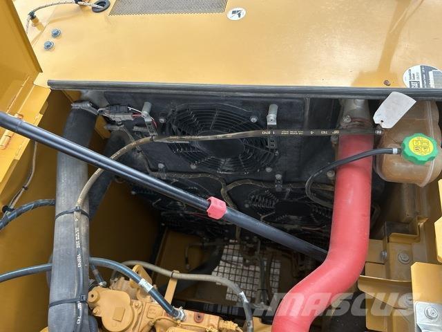 CAT 320GC Bagri goseničarji