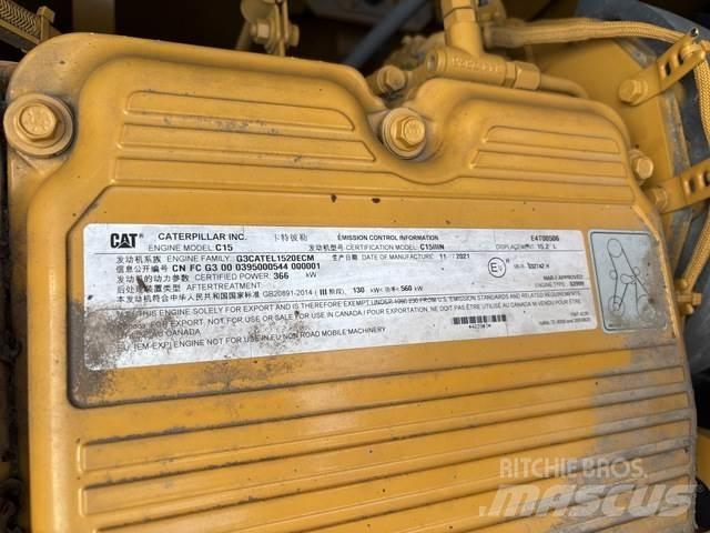 CAT 374 Bagri goseničarji