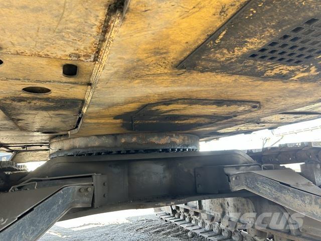 CAT 390D L Bagri goseničarji