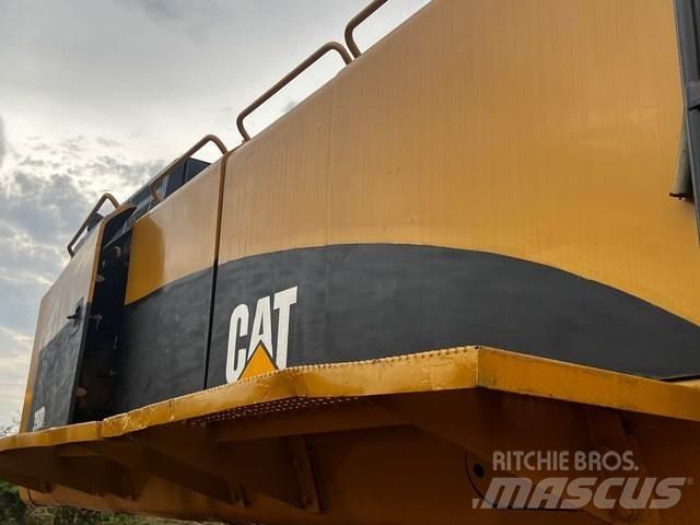 CAT 390DL Bagri goseničarji