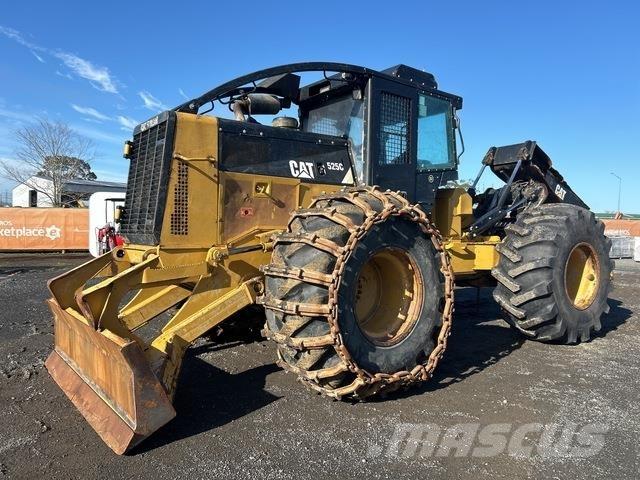 CAT 525C Skiderji