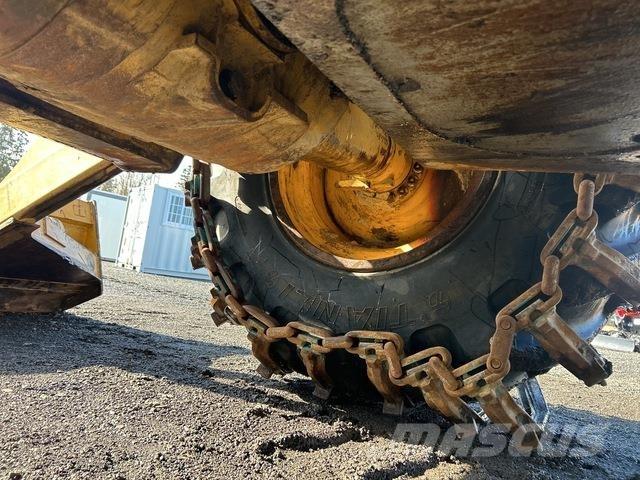 CAT 525C Skiderji