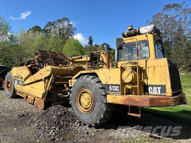 CAT 613C Strgalci