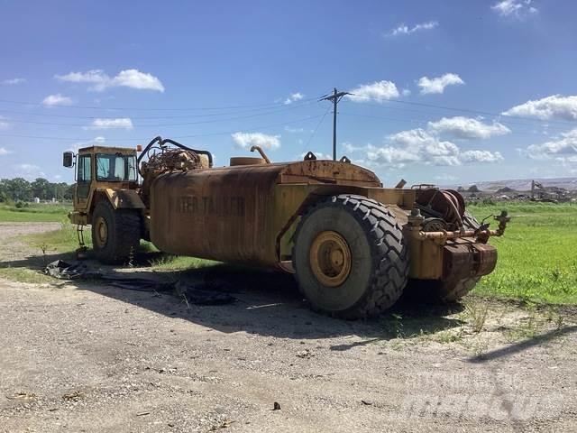 CAT 615C Tovornjaki za vodo