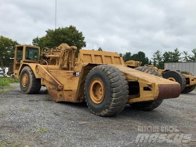 CAT 621B Strgalci