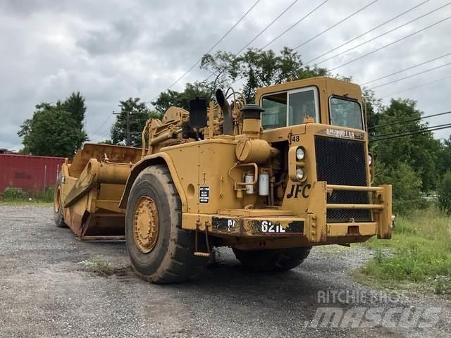 CAT 621B Strgalci