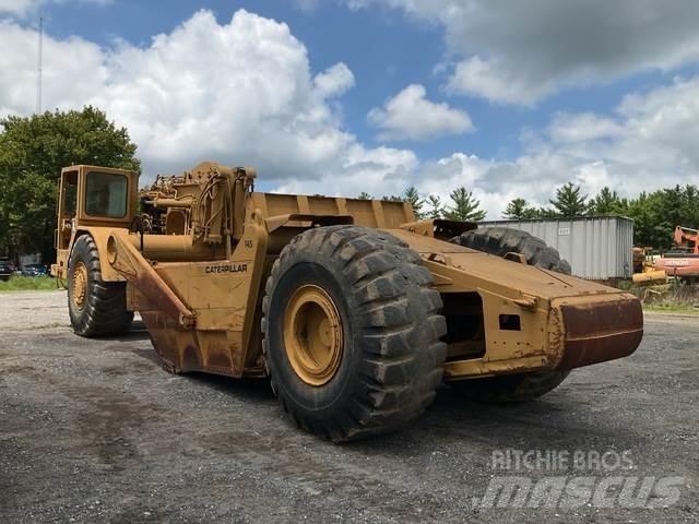 CAT 621B Strgalci