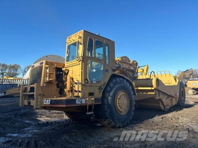CAT 621B Strgalci