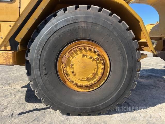 CAT 621G Strgalci